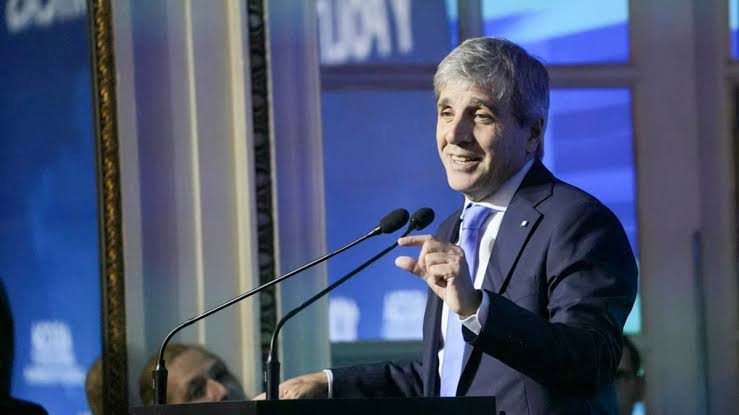 Economía enfrenta una licitación clave